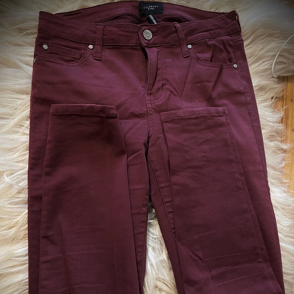 Burgundy skinny pants in great condition